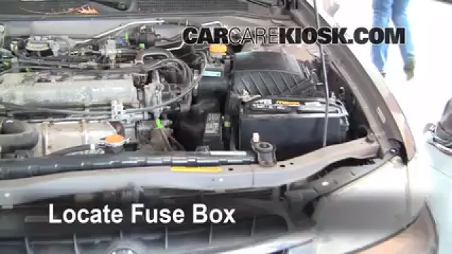 1998 Nissan Altima GXE 2.4L 4 Cyl. Fuse (Engine) Replace